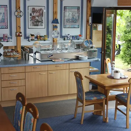 Πανσιόν Gaestehaus Marek 4*